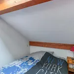 Les Lys Oranges Apartment