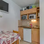 Apartment Les Lys Oranges