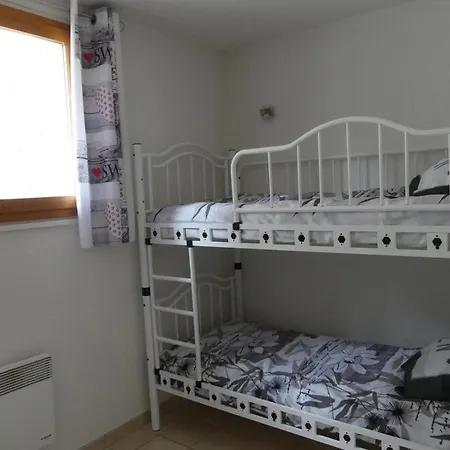 Les Lys Oranges Apartment *