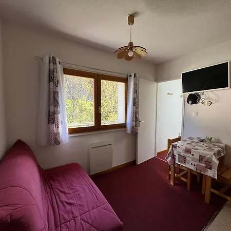 Les Lys Oranges Apartment