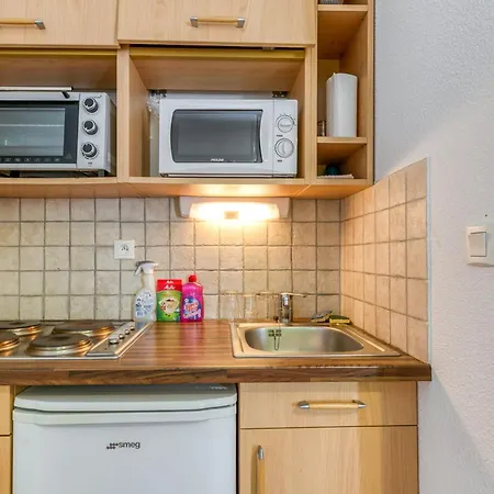 Les Lys Oranges Apartman *